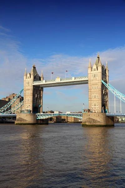 伦敦塔桥 地标在联合王国伦敦 — 图库照片