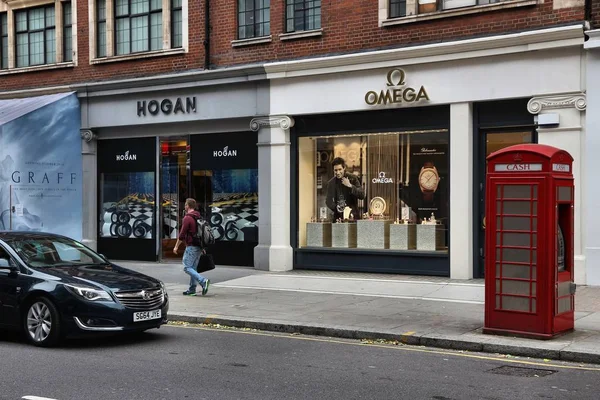2016 스트리트 사람들 쇼핑을 스트리트는 Kensington Chelsea 버러에 위치해 있으며 — 스톡 사진
