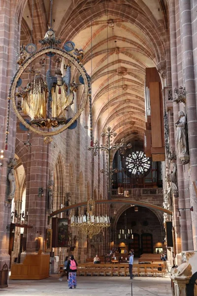 Nuremberg Germany Mayıs 2018 Nsanlar Nuremberg Deki Lorenz Kirche Saint — Stok fotoğraf