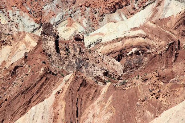 美国犹他州峡谷地国家公园 动荡穹顶火山口 — 图库照片