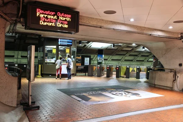 Washington Usa Den Juni 2013 Ange Personer Tunnelbanestation Washington Med — Stockfoto