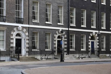 Bedford meydanında Bloomsbury, Londra West End, İngiltere - Gürcü ön kapı.