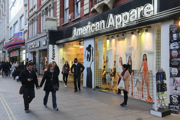 London Reino Unido Abril 2016 Pessoas Fazem Compras Oxford Street — Fotografia de Stock