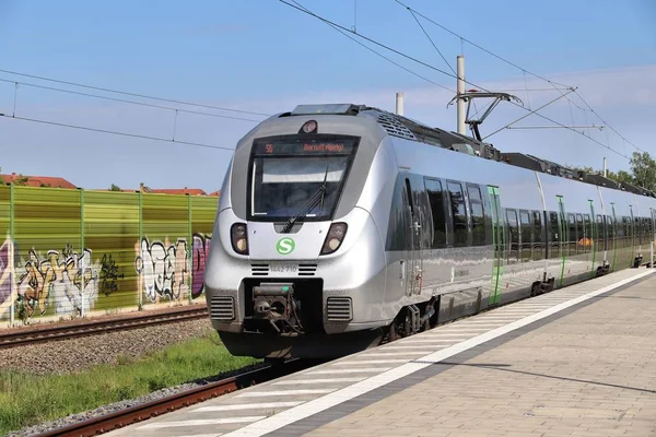 Lipsk Niemcy Maja 2018 Pociąg Elektryczny Miejskiej Bahn Mitteldeutschland Pociąg — Zdjęcie stockowe