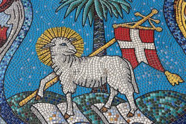 Debrecen, Macaristan - 26 Ağustos 2012: Debrecen, Macaristan şehir amblemi mozaik sanatı. Debrecen 2 en büyük Macaristan 203,059 nüfusa sahip olduğunu.