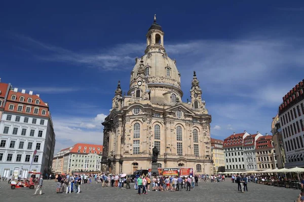 Dresden Alemania Mayo 2018 Gente Visita Plaza Neumarkt Distrito Altstadt —  Fotos de Stock