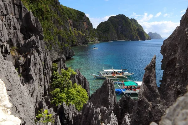 Palawan Island Hopping Tour Philippines Mantiloc Island Coastline View — Stock Photo, Image