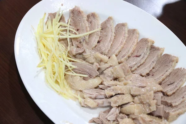 花蓮の台湾料理 生姜と蒸しガチョウの胸肉 — ストック写真