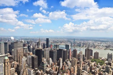 Midtown Manhattan'ın ve Queens New York City havadan görünümü.