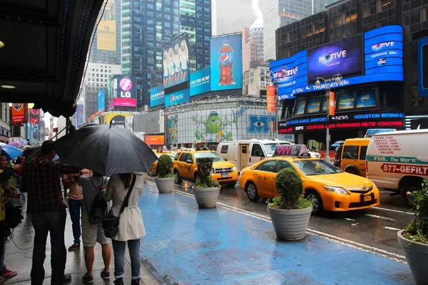 New York Usa Giugno 2013 Gente Visita Times Square New — Foto Stock