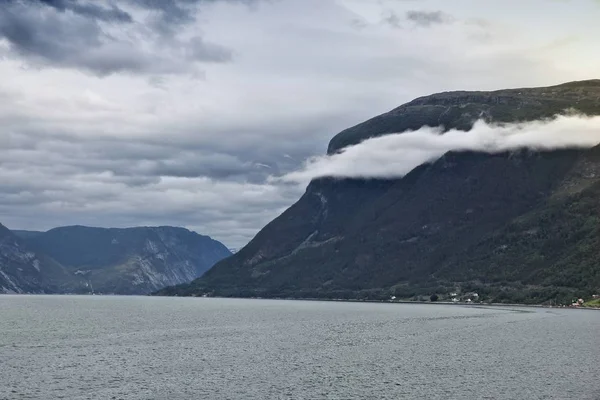 Sognefjord Noruega Paisagem Meteorológica Chuvosa Dos Mais Longos Fiordes Noruega — Fotografia de Stock