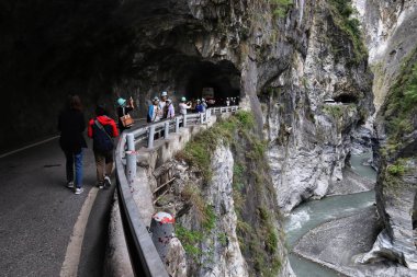 Taroko kırlangıç Mağarası