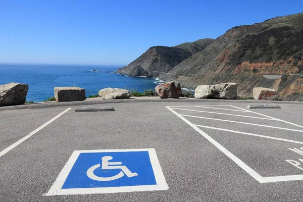 Place de parking pour handicapés — Photo