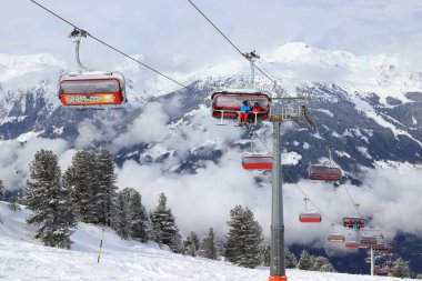 Zillertal sandalye kaldırma