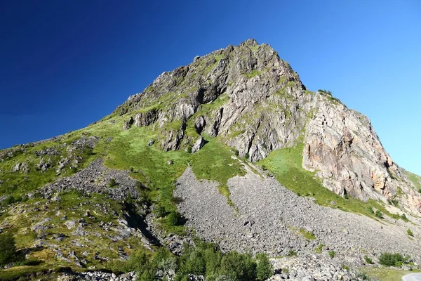 Montanha pico na Noruega — Fotografia de Stock