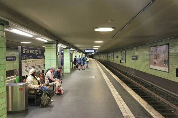 Stacja U-Bahn, Berlin — Zdjęcie stockowe