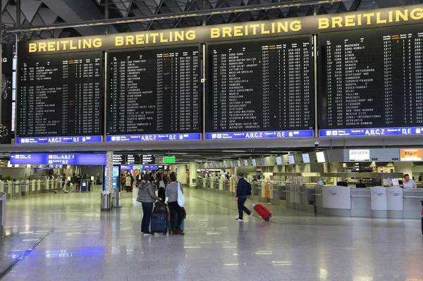 Flugplan Flughafen Frankfurt — Stockfoto