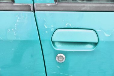 Eski araba solma boya