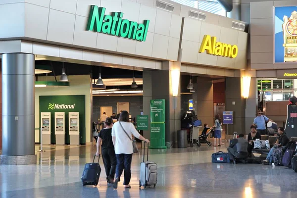 Aeropuerto alquiler de coches —  Fotos de Stock