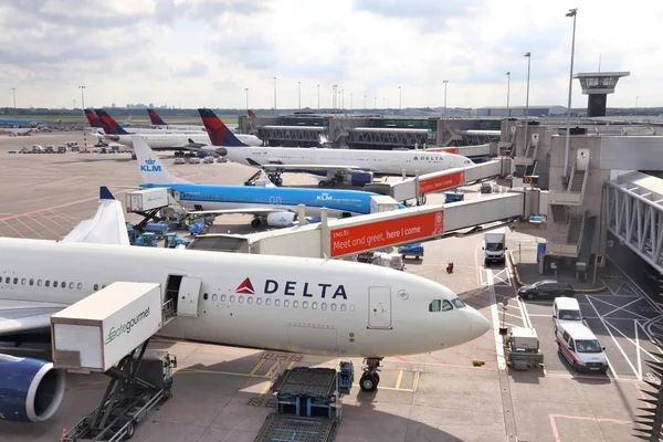 Aeroporto de Amsterdam — Fotografia de Stock