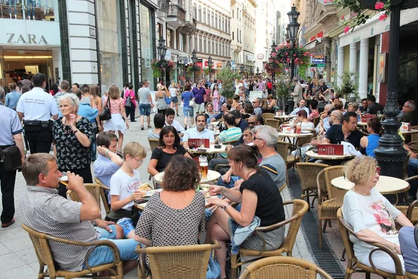 Kawiarnia w Budapeszcie — Zdjęcie stockowe