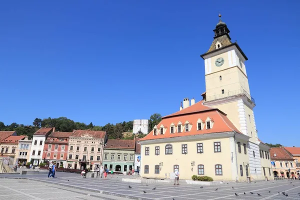 Brasov-Sfatului Square — Stockfoto