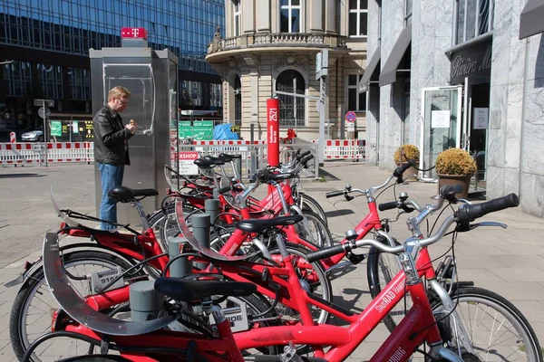Compartilhamento de bicicletas em Hamburgo — Fotografia de Stock