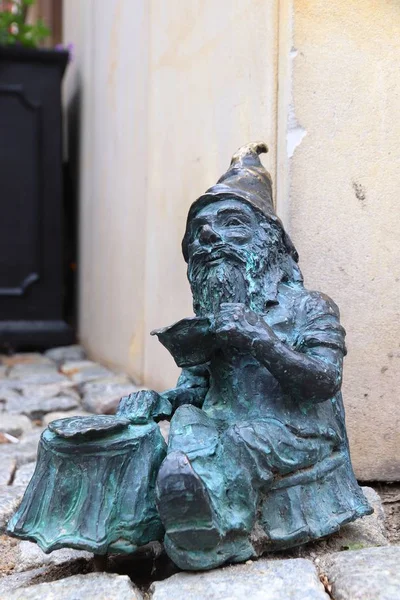 Dwarf statue in Wroclaw — Stock Photo, Image