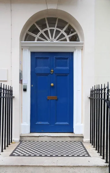 Blue door — Stock Photo, Image