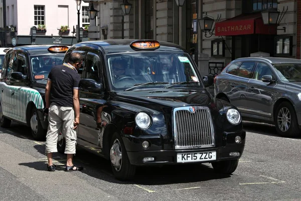 Taxis negros de Londres —  Fotos de Stock