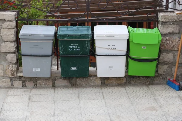 Garbage sortering Italien - Stock-foto