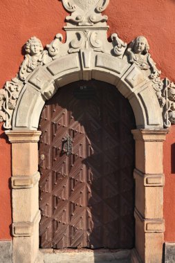 Dekoratif kapı