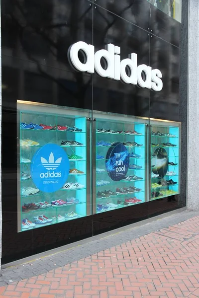 Zapatería Adidas — Foto de Stock