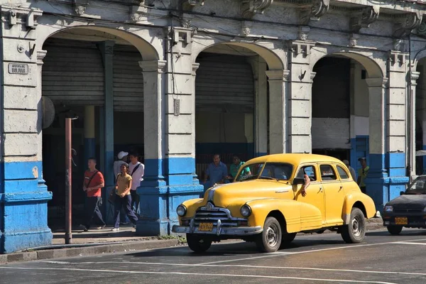 Cuba coche viejo —  Fotos de Stock