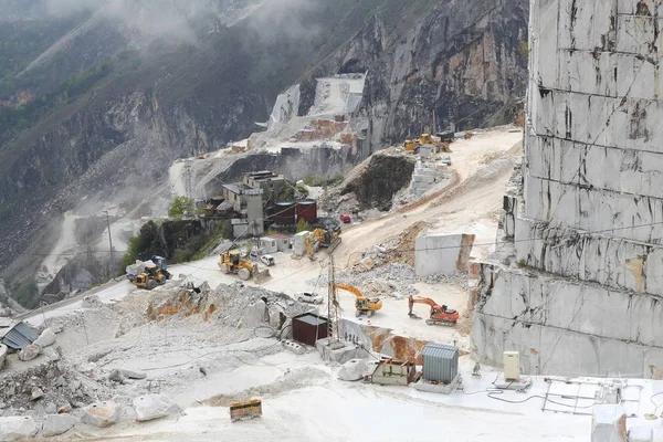 Cantera de mármol de Carrara — Foto de Stock