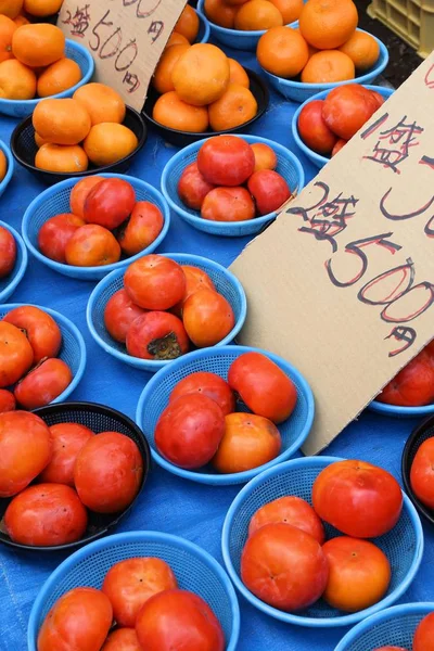 Mercato della frutta Kaki — Foto Stock