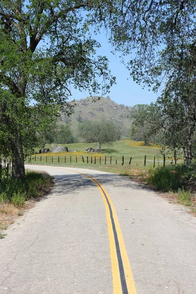 Camino rural en California — Foto de Stock