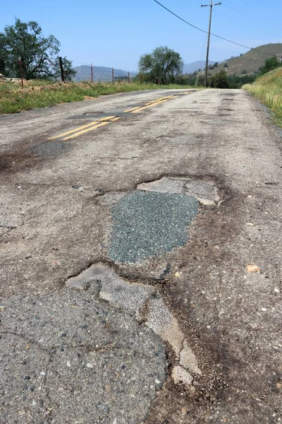 損傷したアメリカの道路 — ストック写真