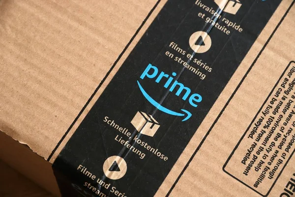 Amazon livraison en magasin — Photo