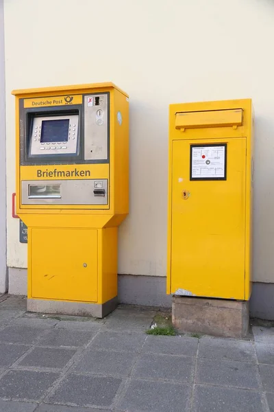 Post stamp vending machine — Stock Photo, Image