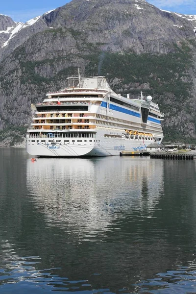 Norwegisches Kreuzfahrtschiff — Stockfoto