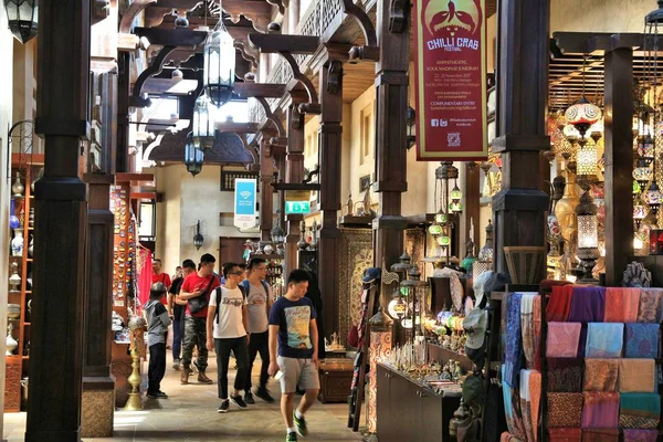 Dubai shopping — Stock Photo, Image