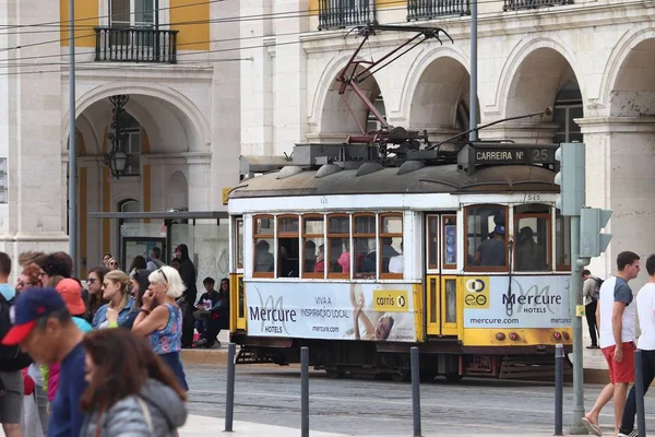 Tramwaje w Lizbonie — Zdjęcie stockowe