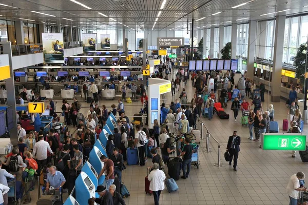 Flughafen Amsterdam — Stockfoto