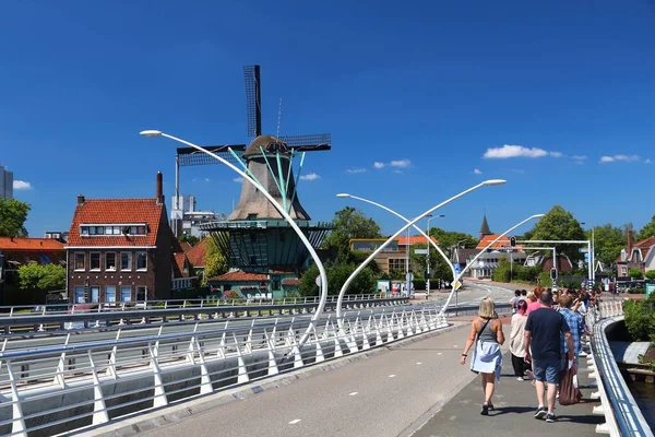 Zaanse Schans Niederlande Juli 2017 Menschen Besuchen Das Restaurierte Dorf — Stockfoto