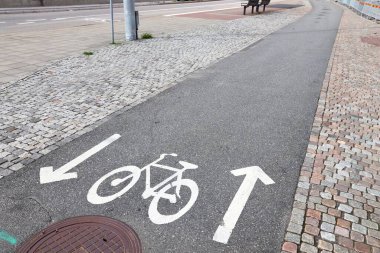 Gothenburg, İsveç'te bisiklet yolu. Ulaşım altyapısı Bisiklete binme.