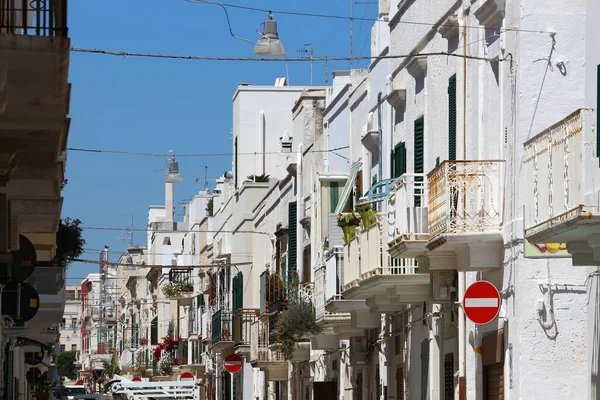 Rezidenční Ulice Polignano Mare Apulii Itálie — Stock fotografie