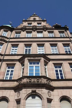 Nuremberg şehri, Almanya. Eski konut mimarisi sokak manzarası.