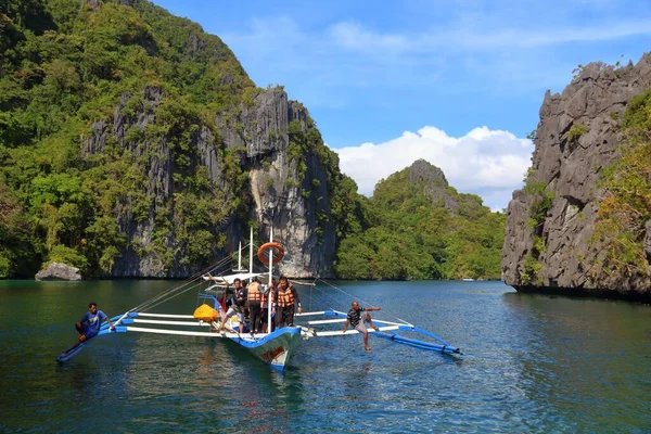 Palawan Philippines December 2017 People Enjoy Island Hopping Tour Palawan — Stock Photo, Image