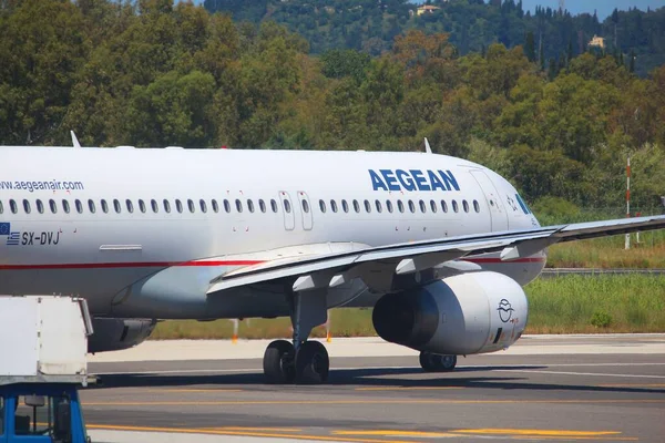 Corfu Greece Haziran 2016 Ege Havayolları Airbus A320 Corfu Uluslararası — Stok fotoğraf